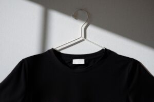Read more about the article Bulk Custom Shirts for Large Companies: A Buyer’s Guide