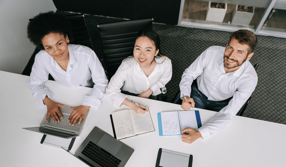 You are currently viewing How to Build an Outsourced Marketing Team (Scoping, Sourcing, and Communication)